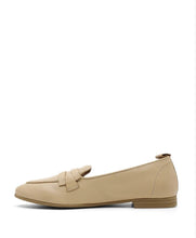 Load image into Gallery viewer, Luna Sole Corey Flat Shoes