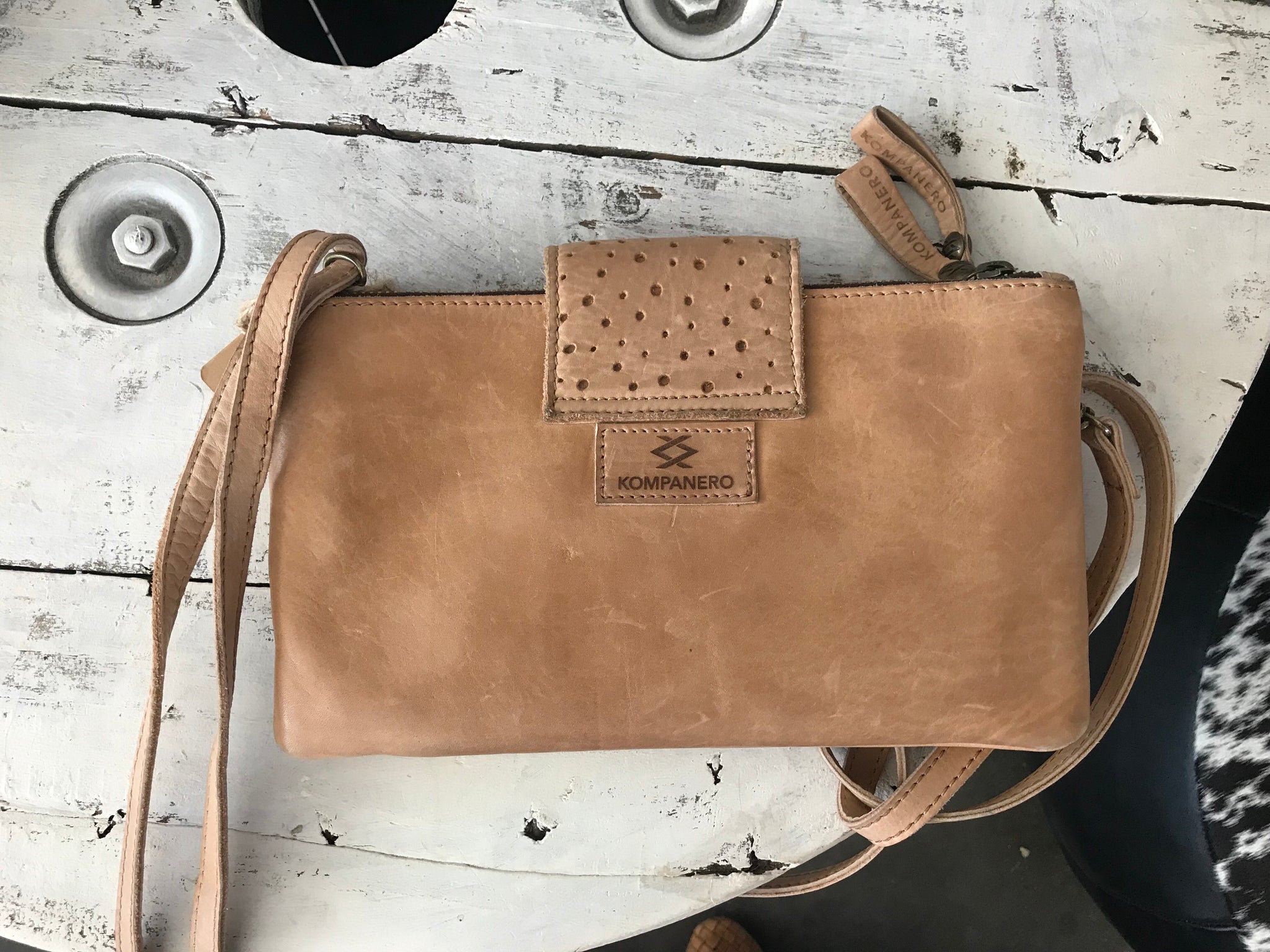 Kompanero Leather Wakely Bag - Taupe