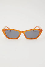 Load image into Gallery viewer, Reality Eyewear | Dolce Vita | Mustard Turtle