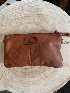 Kompanero: Whitlee // Cognac